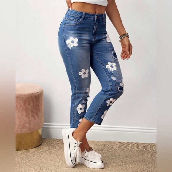 Floral Blue Jeans - Picture 3 of 10